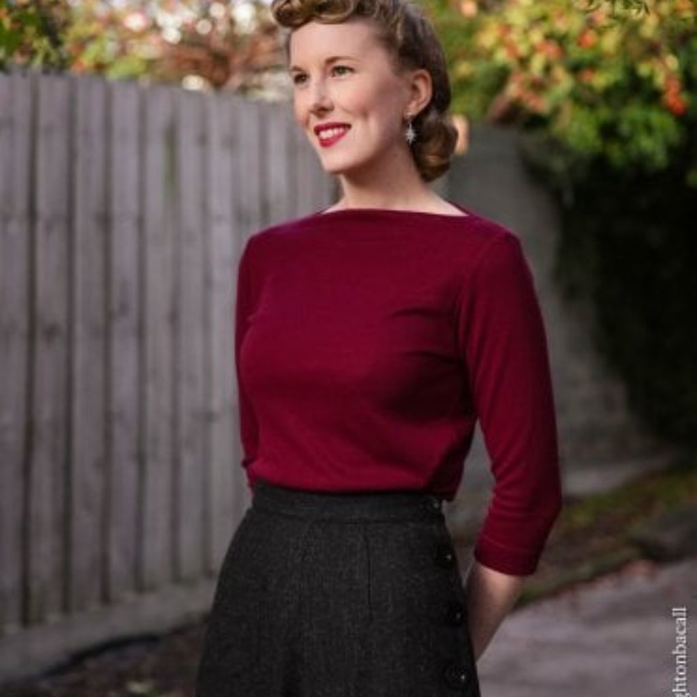 Vivian of Holloway- Burgundy Slash Neck Top, Sz Large